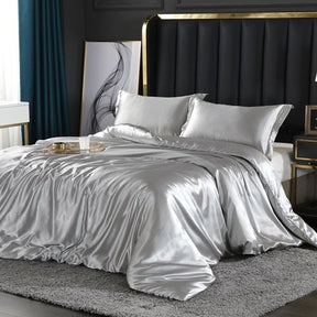 home & garden : Luxe Set (4 Stuks) Zijde/satijn Bedlinnen Dekbedovertrek-2x Kussensloop-Laken - Wit in Zilver van Pantino