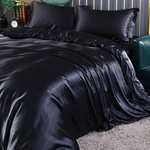 home & garden : Luxe Set (4 Stuks) Zijde/satijn Bedlinnen Dekbedovertrek-2x Kussensloop-Laken - Wit in Zwart van Pantino