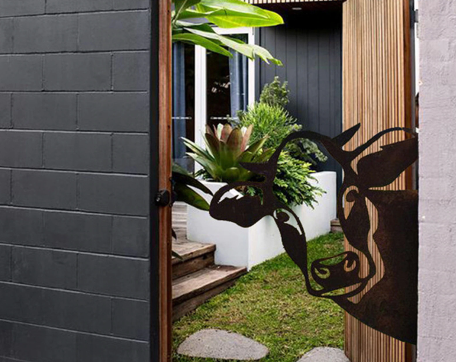 home & garden : Peek a Boo Decor Koe - Woonaccessoire in van Pantino