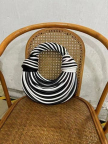 bags : Elegante Handtas Dames Goud - Stijlvolle Avondtas Mesh - Metaal in Wit-Zwart van Pantino