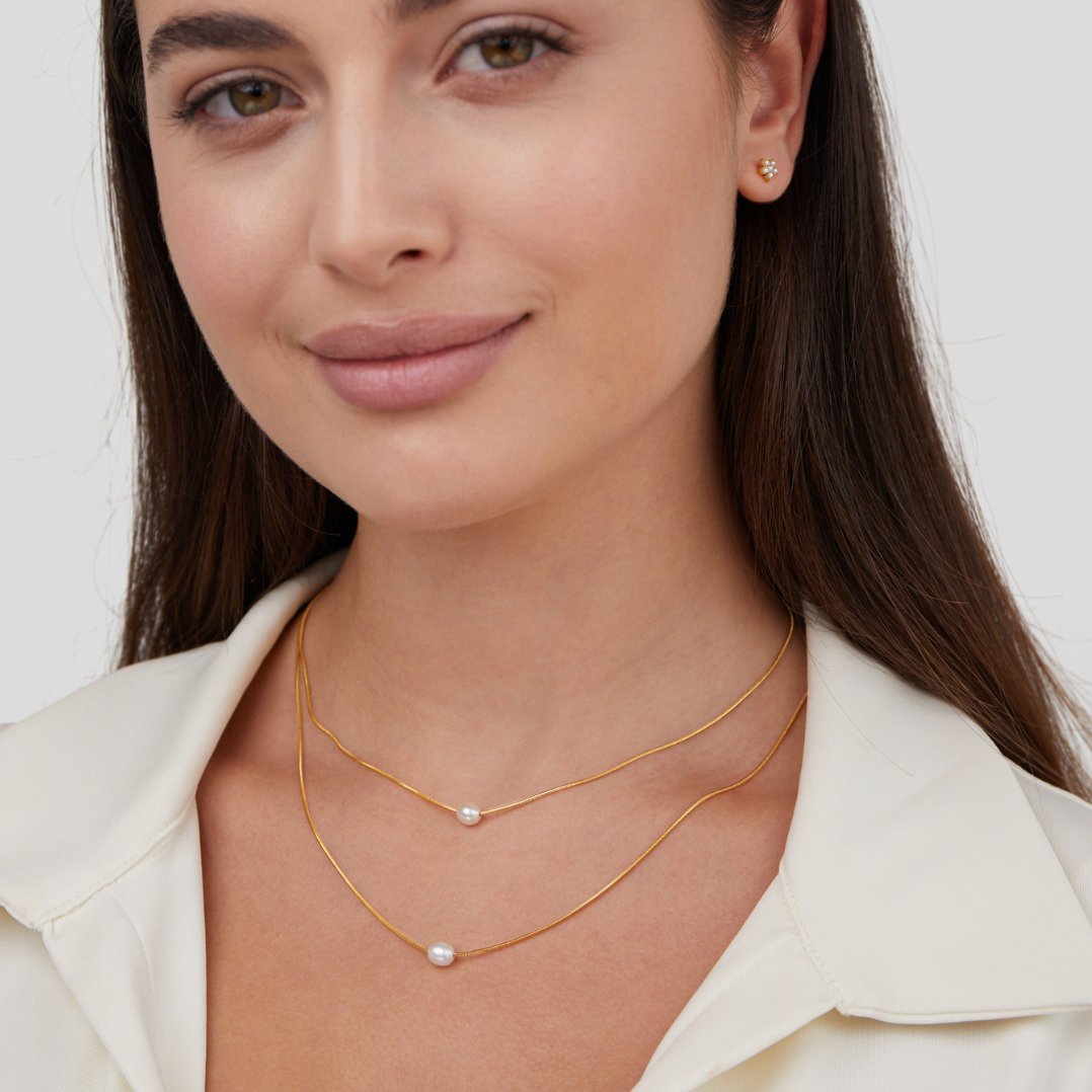 Necklace : Ketting Goud - Mira Pearl 40cm in van Pantino
