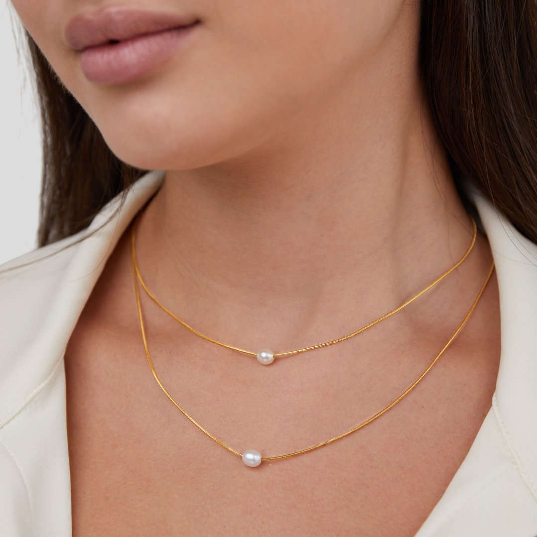 Necklace : Ketting Goud - Mira Pearl 40cm in van Pantino