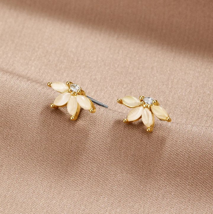 Earrings : Leaf Oorbellen Goud 2 Cm in van Pantino