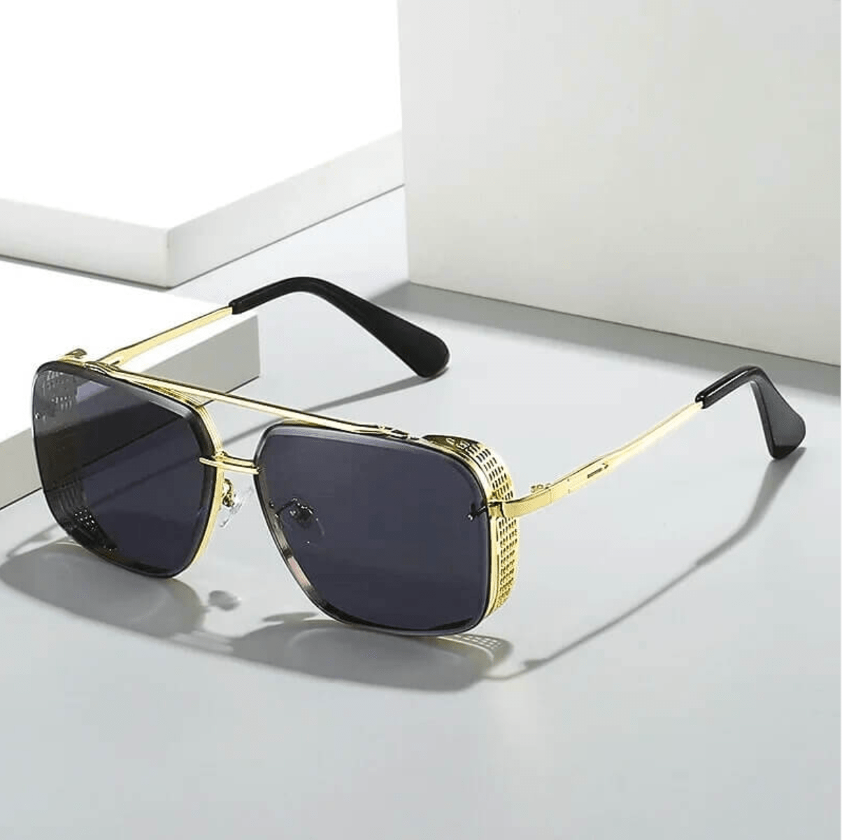 Eyeglasses : Leonard Buccino Zwarte Leren Heren Portemonnee - Compact & Stijlvol in Zwart van Pantino