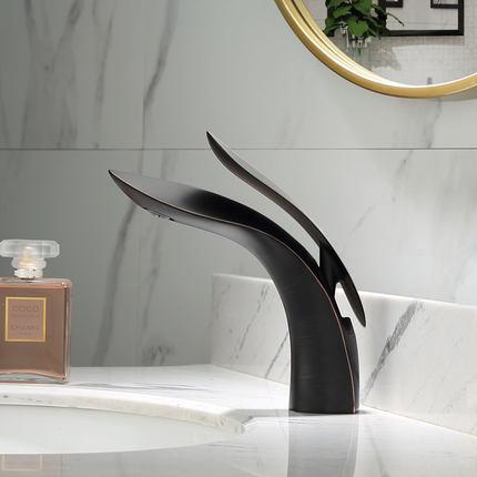 home & garden : Luxe Gebogen Badkamerkraan Roségoud - Elegant Design - RVS in Zwart van Pantino