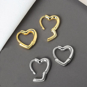 Earrings : Oorbellen Zilver - Dainty Love Studs - De Schattigste die Er zijn in van Pantino