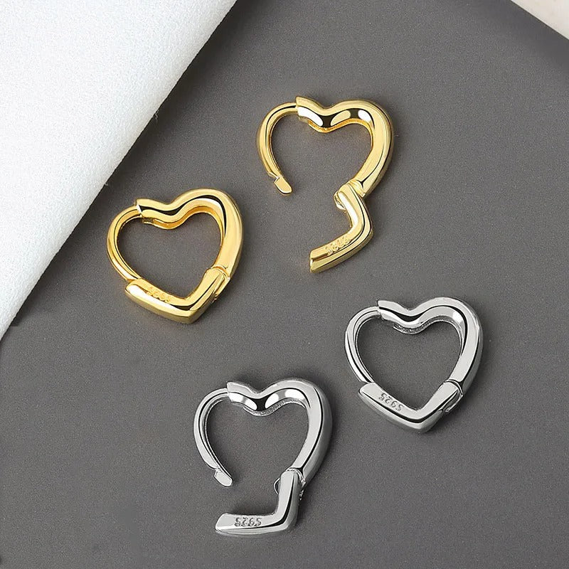 Earrings : Oorbellen Zilver - Dainty Love Studs - De Schattigste die Er zijn in van Pantino