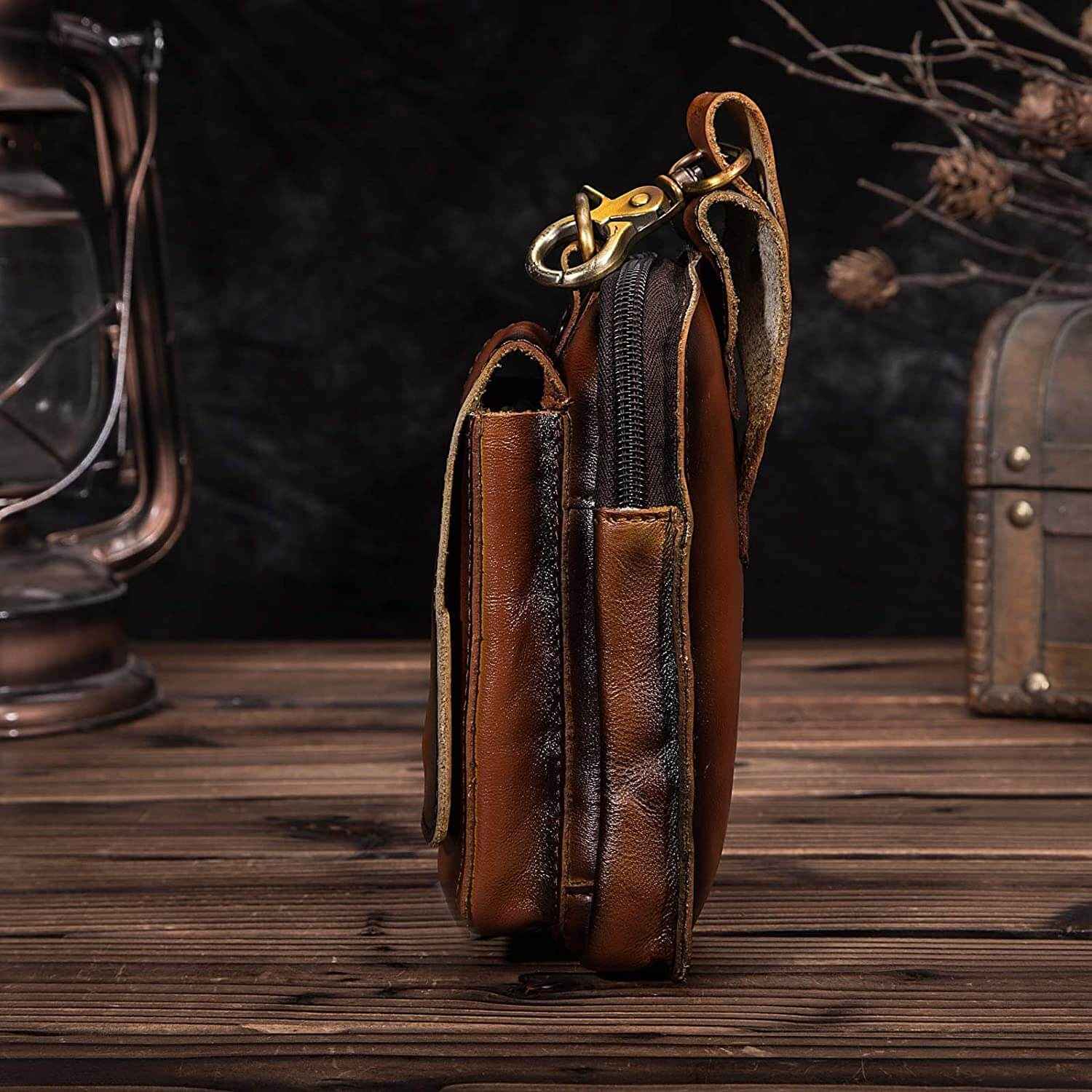 Belt Bag : Heuptasje voor heren in zwart leer – Elegant en praktisch voor dagelijks gebruik in van Pantino