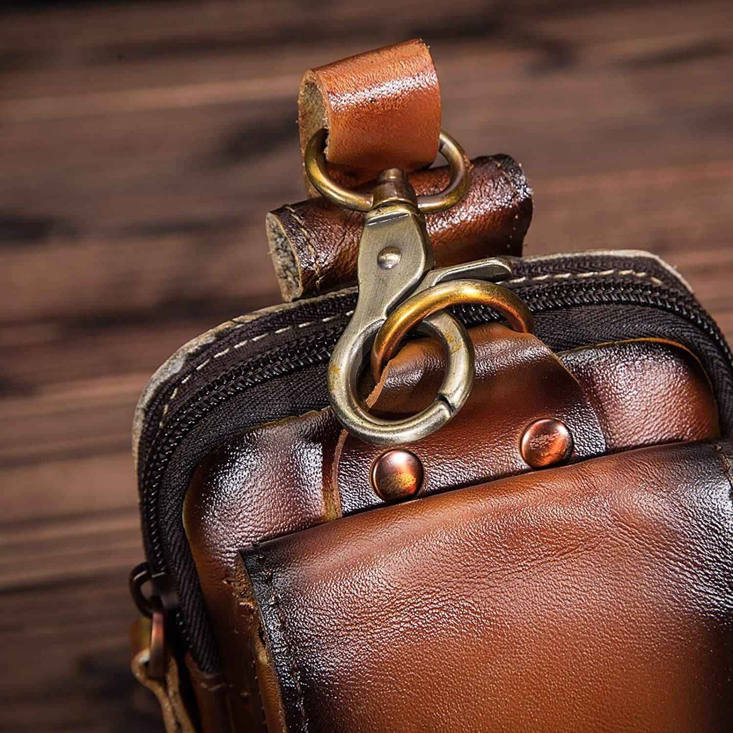Belt Bag : Heuptasje voor heren in zwart leer – Elegant en praktisch voor dagelijks gebruik in van Pantino