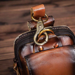 Belt Bag : Heuptasje voor heren in zwart leer – Elegant en praktisch voor dagelijks gebruik in van Pantino