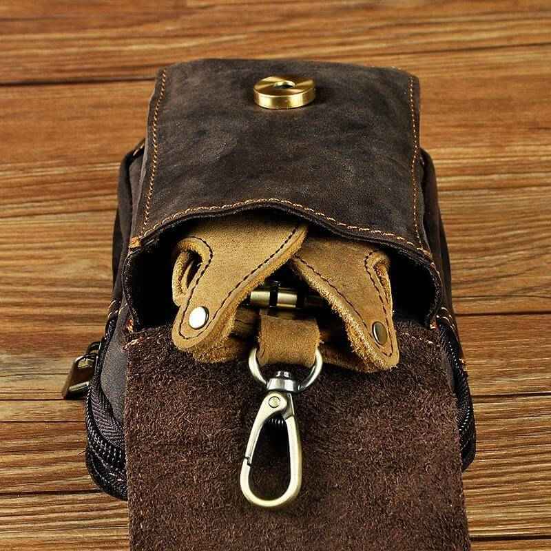 Belt Bag : Heuptasje voor heren in zwart leer – Elegant en praktisch voor dagelijks gebruik in van Pantino