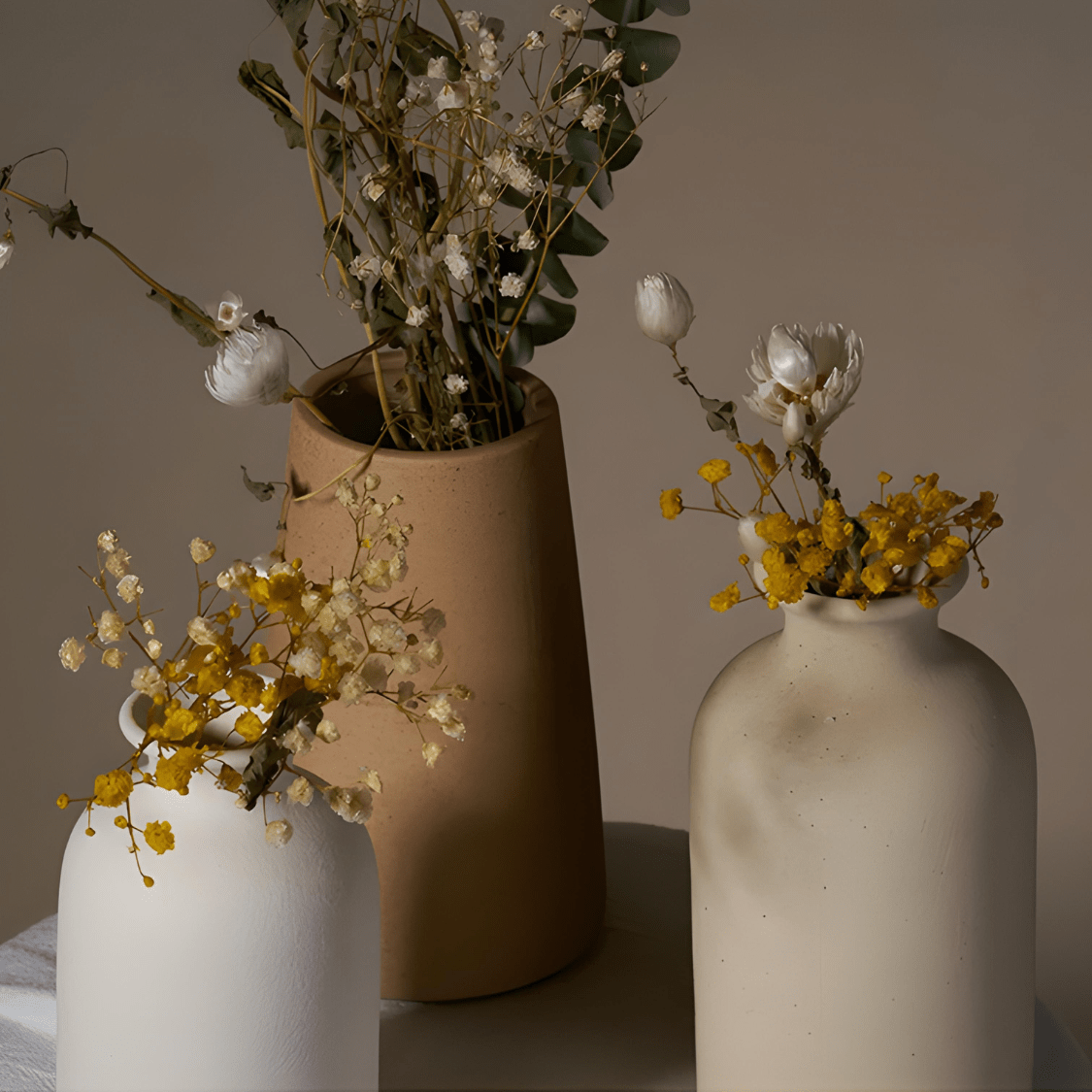 Woondecoratie : Vaas Set Keramiek - 2-Delig Woondecoratie - Minimalistisch in van Pantino