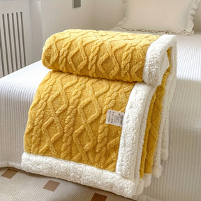 home & garden : ComfortCover - Comfort Deken - Grijs in Geel van Pantino