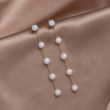 Earrings : Oorbellen Roze - Pearl Drop 5cm in Goud van Pantino