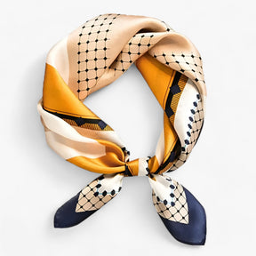 Scarf : Gouden Zijden Sjaal Dames - Luxe, Groot & Veelzijdig voor Elk Seizoen in Goud van Pantino
