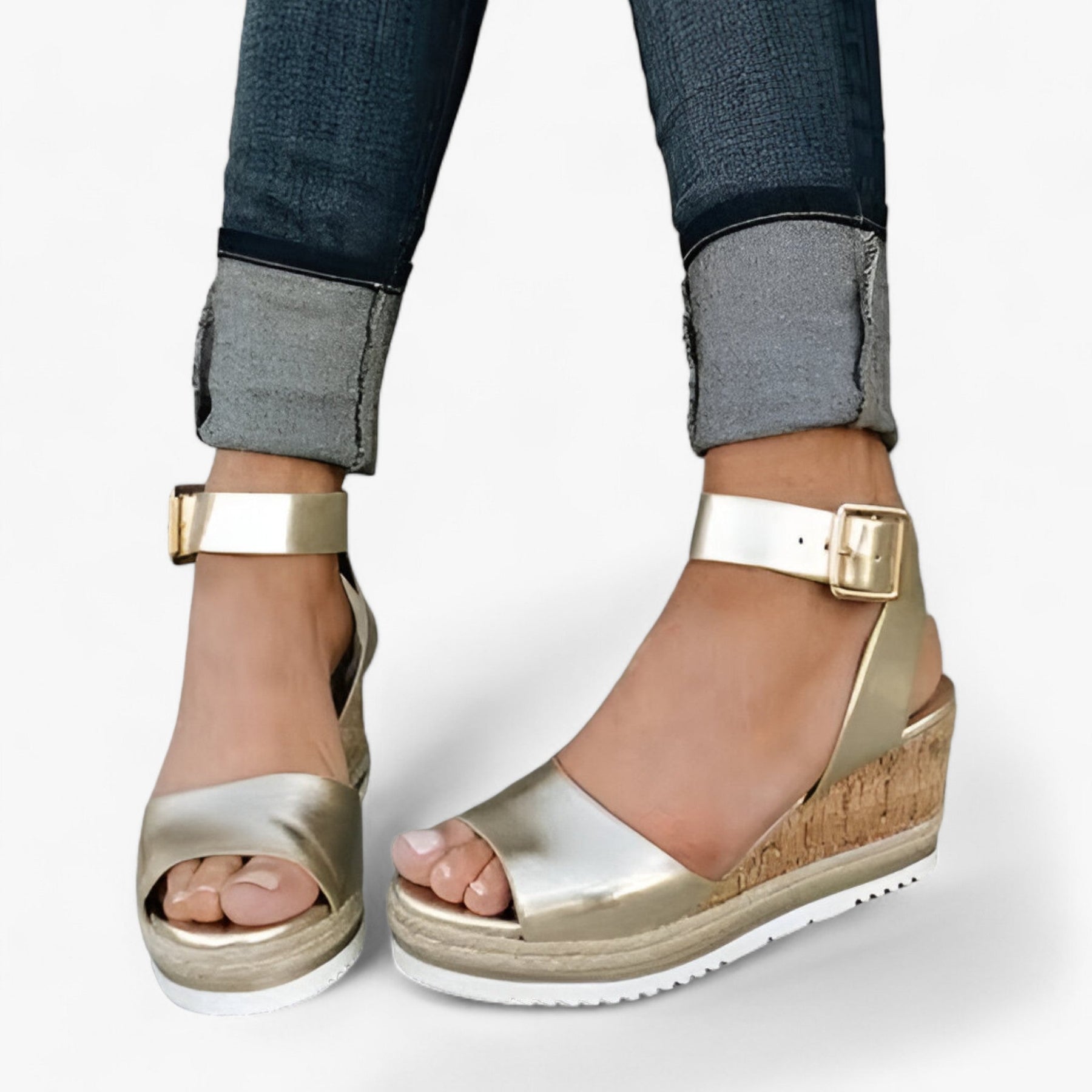 Wedge Sandals : Sandales Compensées en Cuir Vegan - Wit in Or van Pantino