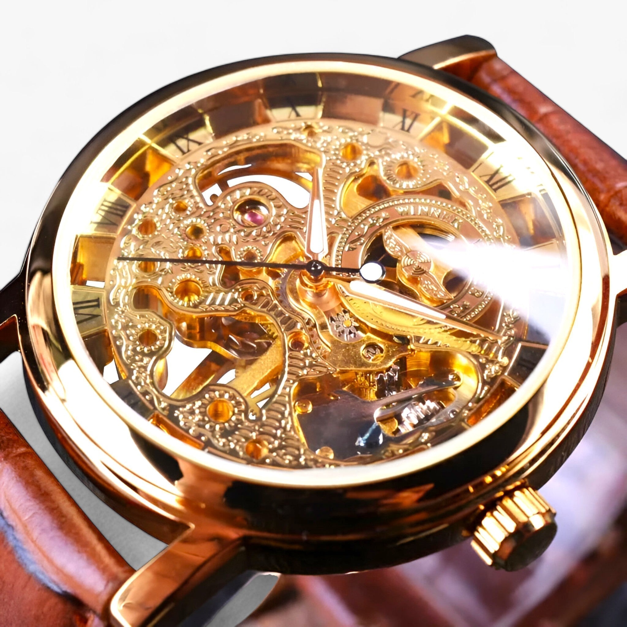 watches : Mechanisch Horloge - Verfijnde Stijl en Precisie - Goudbruin in Goudgeel van Pantino