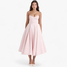 Dress : Elegantie en Comfort voor Elke Gelegenheid in Roze van Pantino