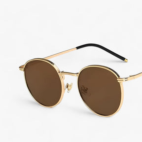 Sunglasses : Designer Zonnebril Dames - Veelzijdige Ronde Glazen voor Dagelijks Gebruik - Zwart Grijs in Gouden thee van Pantino