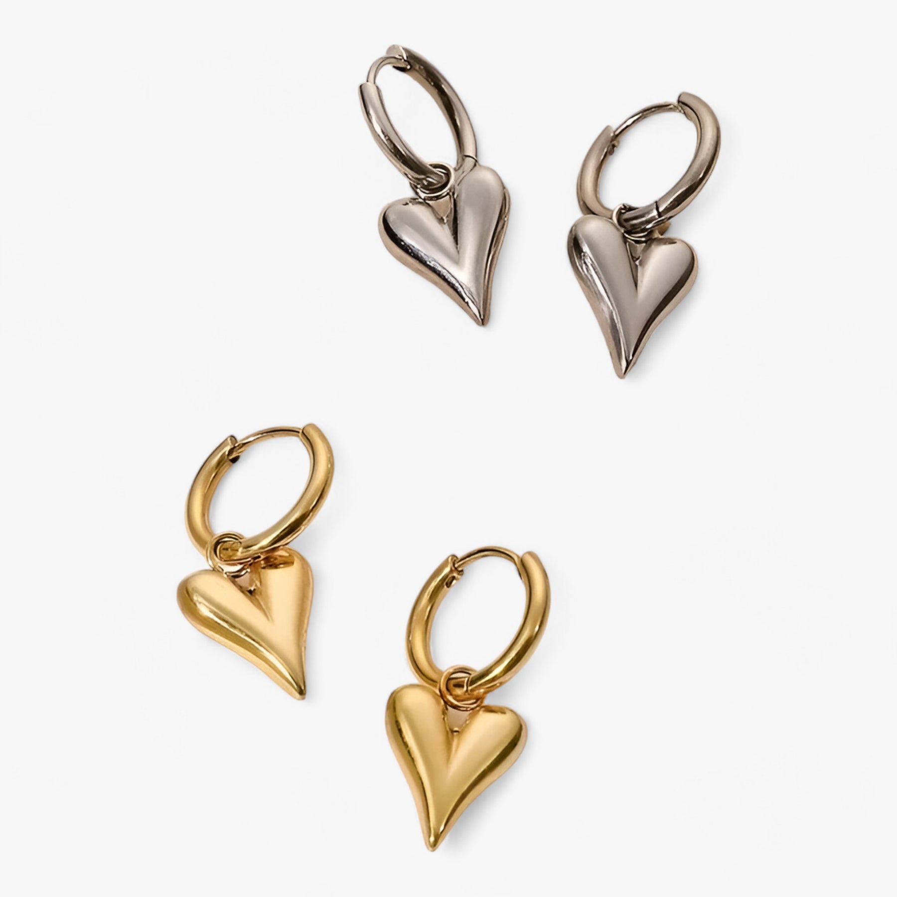 Earrings : Hart Huggie Hoops - Anti-Aanslag Gouden Charme - Zilver in van Pantino