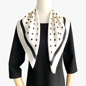 Scarf : Gouden Zijden Sjaal Dames - Luxe, Groot & Veelzijdig voor Elk Seizoen in van Pantino