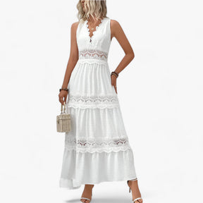 Maxi Dress : V-Hals Zomerjurk - Vloeiende Lengte met Elegante Details in van Pantino