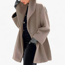 Trench Coat : Dames Blauwe Wollen Trenchcoat - Lange Elegante Winterjas in Bruin van Pantino