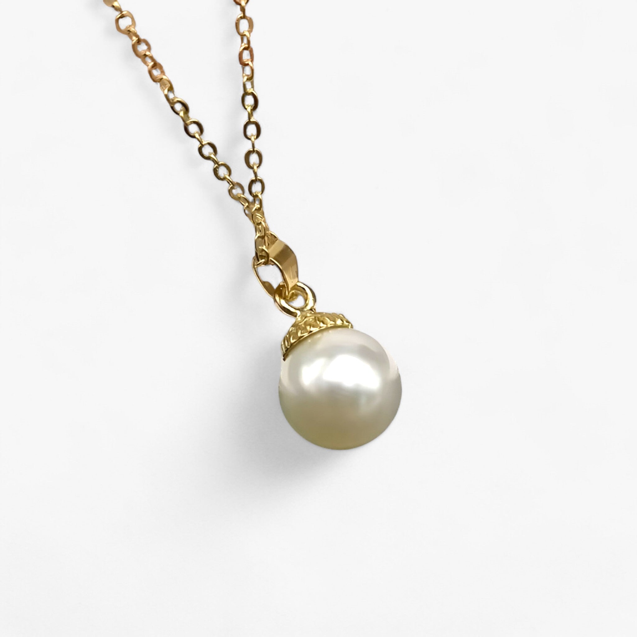 Necklace : Ketting Dames - Schelp & Parel - Zomerse Elegantie in A van Pantino