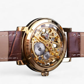 watches : Mechanisch Horloge - Verfijnde Stijl en Precisie - Goudbruin in van Pantino
