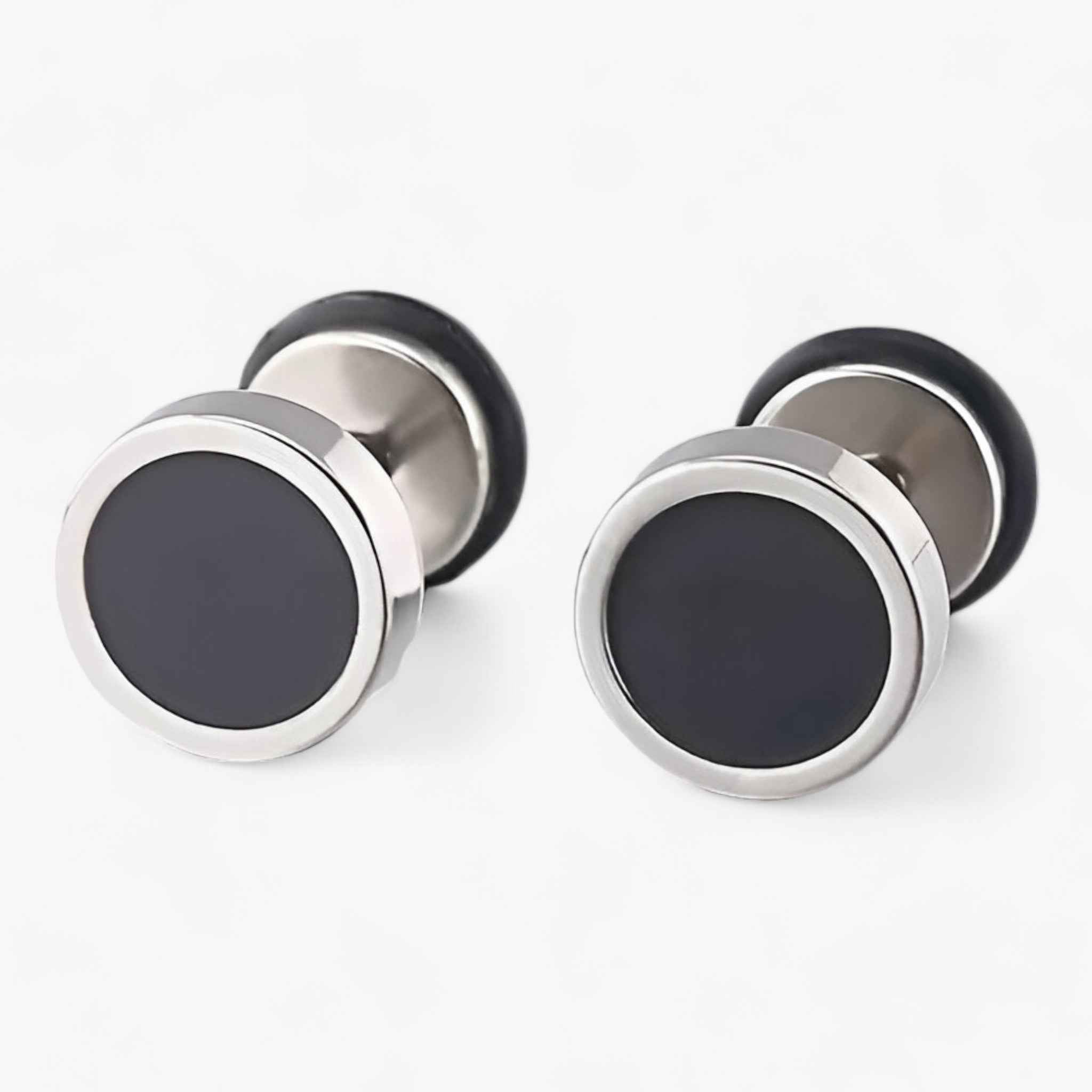 Zwarte vintage herenoorbellen van titanium en roestvrij staal, punk/rock stijl