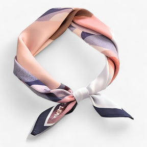 Scarf : Gouden Zijden Sjaal Dames - Luxe, Groot & Veelzijdig voor Elk Seizoen in Roze van Pantino