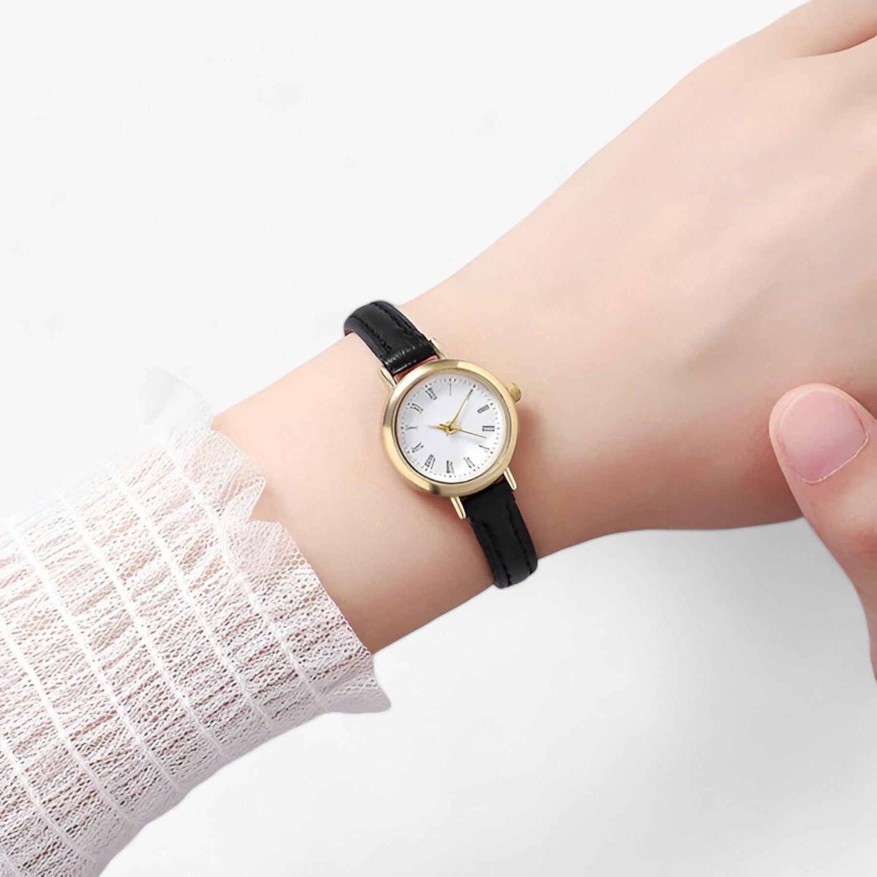 Ring : Kleine Ronde Ring - Chic Minimalisme voor Je Dagelijkse Stijl in van Pantino