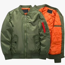 Bomber Jacket : Jack Donkergroen - Pilotenbomberjacke - Militairwarmte voor Herfst en Winter in Donkergroen van Pantino