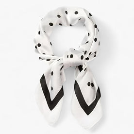 Scarf : Gouden Zijden Sjaal Dames - Luxe, Groot & Veelzijdig voor Elk Seizoen in Zwart van Pantinoshop