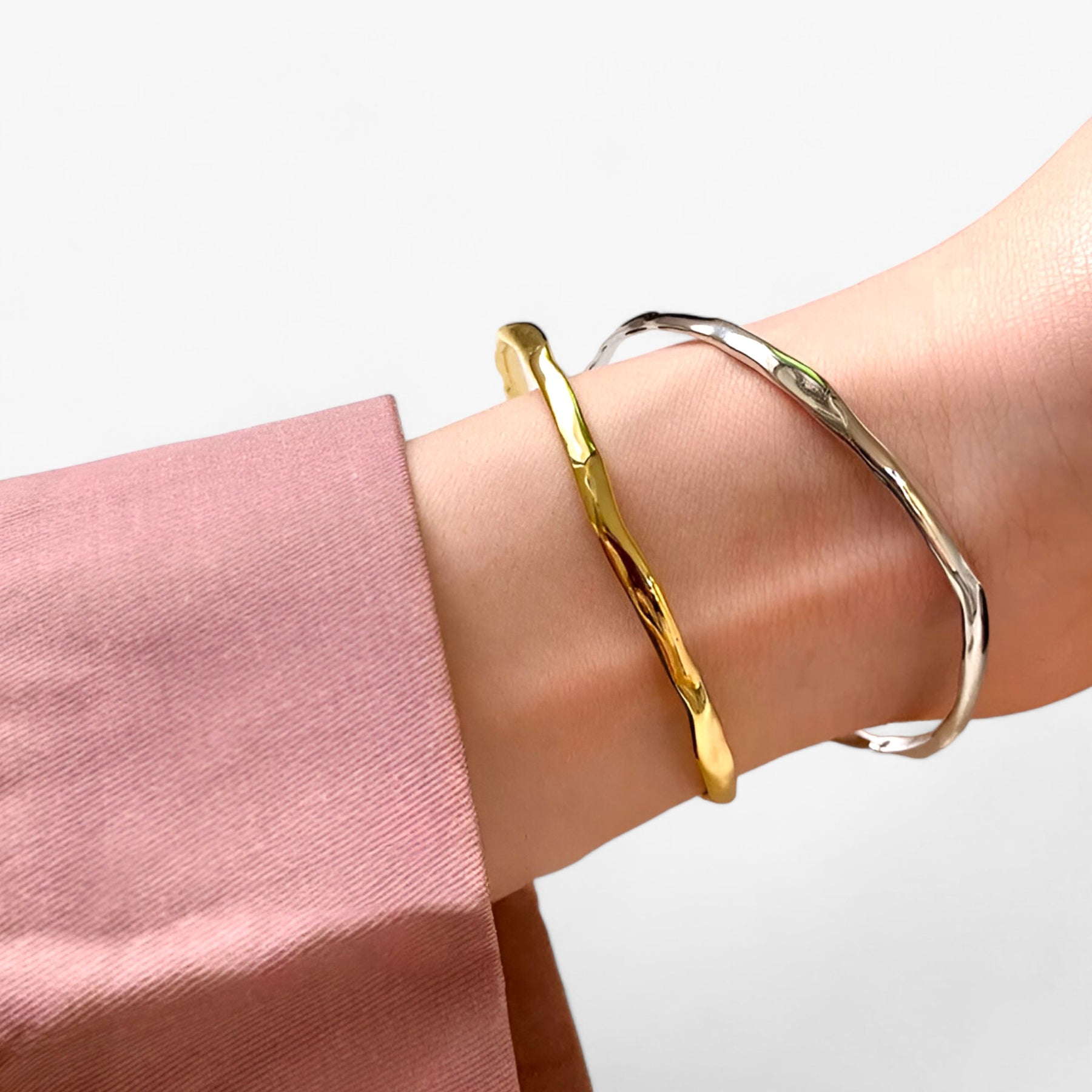 Bracelet : Stempel Armband Dames - Verhoog Je Stijl - Gouden Kleur in van Pantino