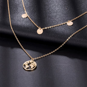 Necklace : Wereldbol Ketting Deluxe - Goudkleurig in van Pantino