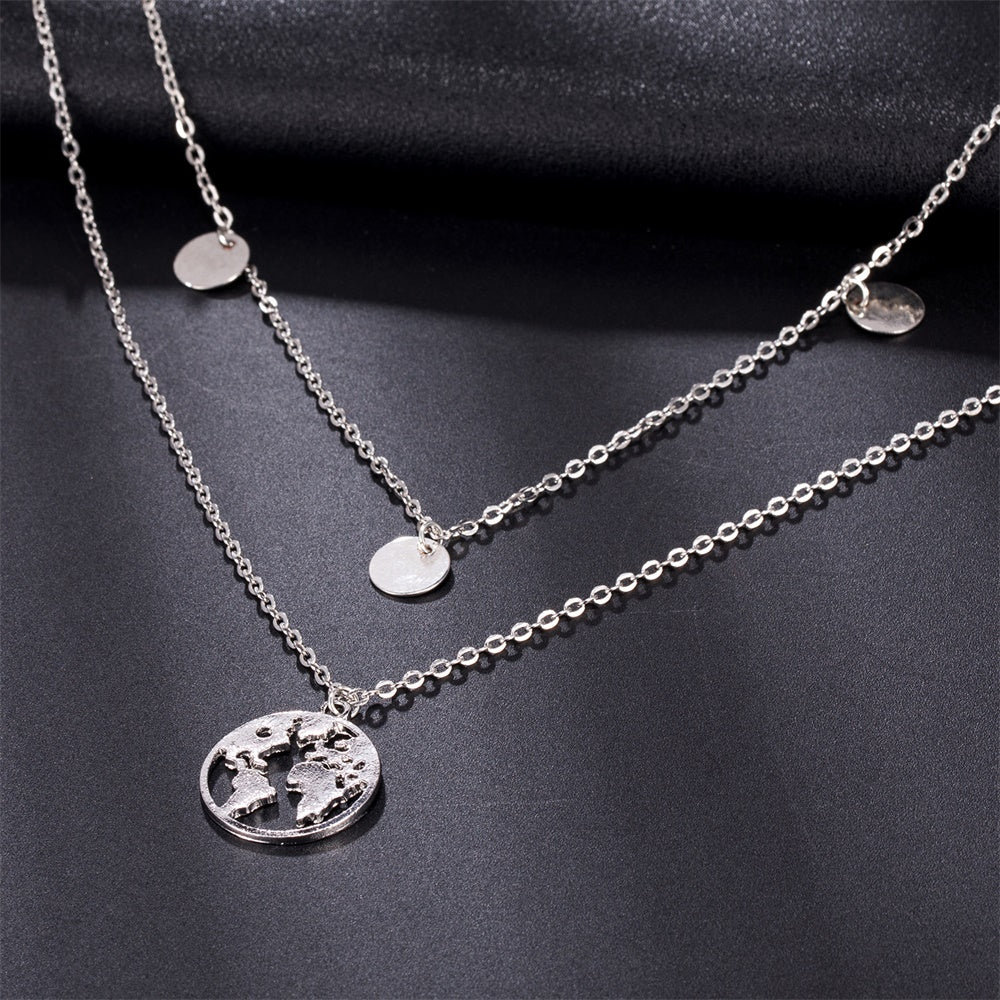 Necklace : Wereldbol Ketting Deluxe - Goudkleurig in van Pantino