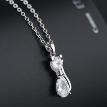 Necklace : Ketting Zilver - Kattenbedelketting met Elegant Ontwerp in Zilver van Pantino