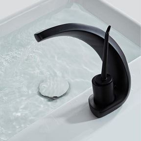 home & garden : Moderne Gebogen Watervalkkraan - Badkamer Wastafel Design - RVS in van Pantino