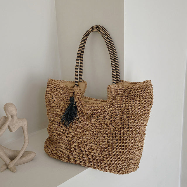 bags : Handgeweven Draagtas Dames - Kwastjesdetail Boho Stijl - Stro in van Pantino