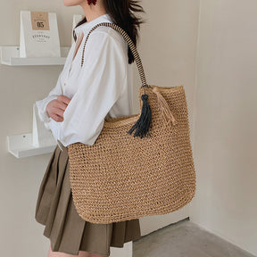 bags : Handgeweven Draagtas Dames - Kwastjesdetail Boho Stijl - Stro in van Pantino