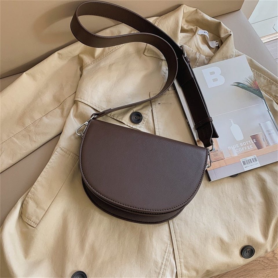 bags : Crossbody Tas Dames Zwart - Medium 19cm Imitatieleer - Kunstleer in Koffie van Pantino