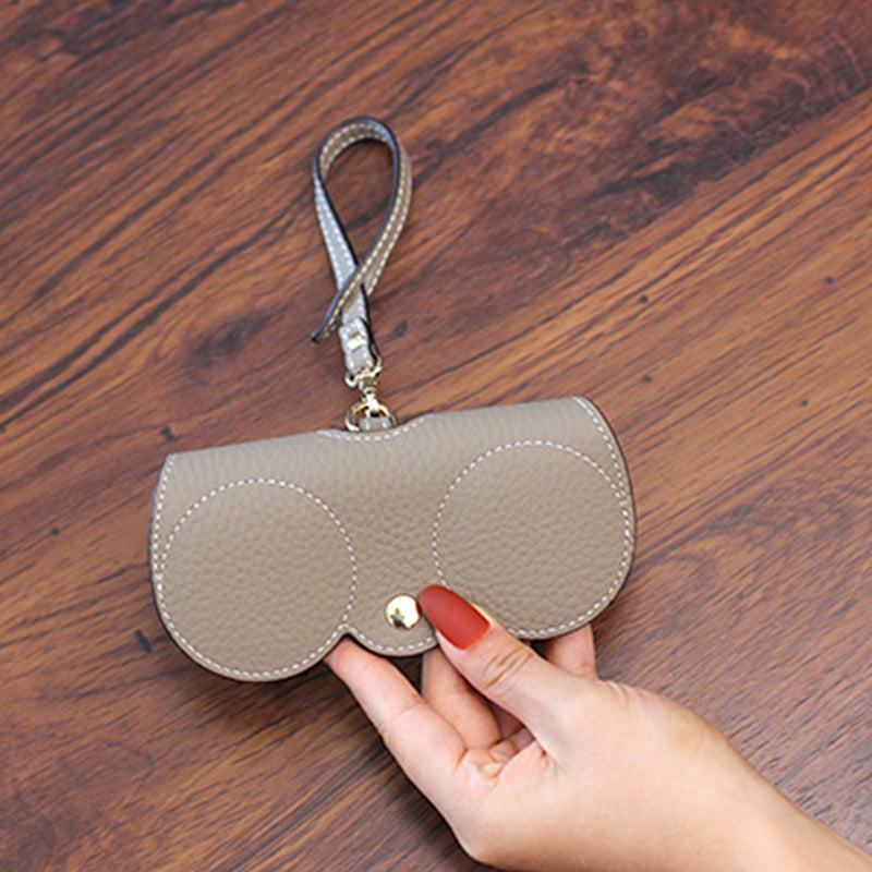 Eyeglass Case : Bril Dames Grijs - Luxe Brillenkoker - De Compacte Bescherming voor Onderweg Leer in Grijs van Pantino
