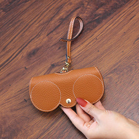 Eyeglass Case : Bril Dames Grijs - Luxe Brillenkoker - De Compacte Bescherming voor Onderweg Leer in Bruin van Pantino