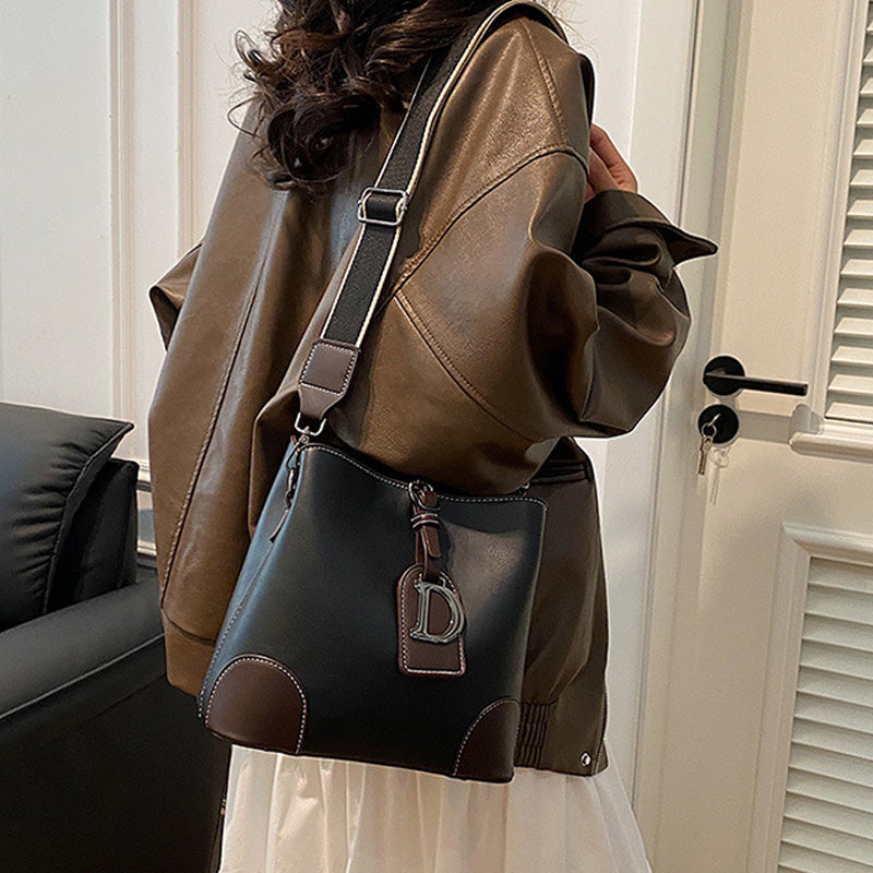 bags : Modieuze Schoudertas Dames - Zwart in van Pantino