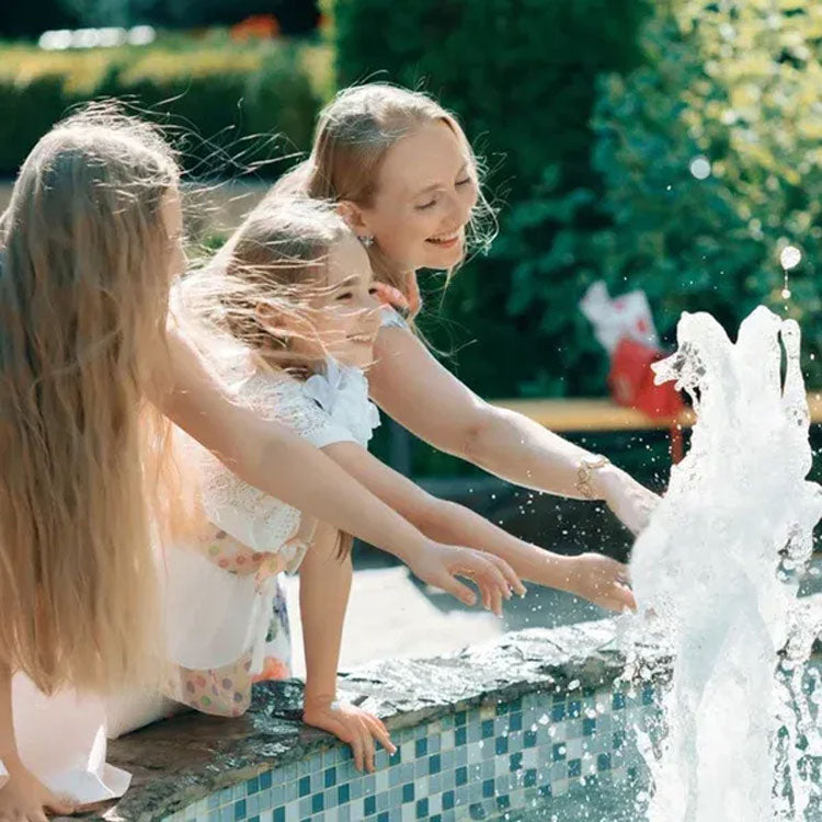home & garden : AquaFlow - Verander Je Tuin in een Ontspannende Oase in van Pantino