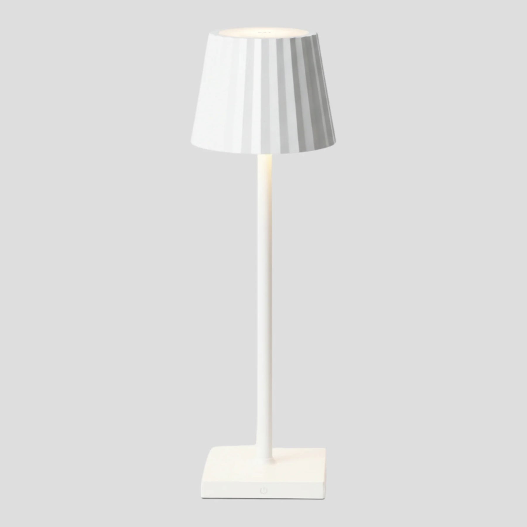 Éclairage : Lampe de Table LED Sans Fil avec Batterie Rechargeable et Commande Tactile Aluminium in Blanc van Pantino
