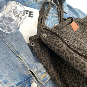 bags : Oversized Canvas Draagtas Dames - Luipaardprint Trendy - Canvas in van Pantino