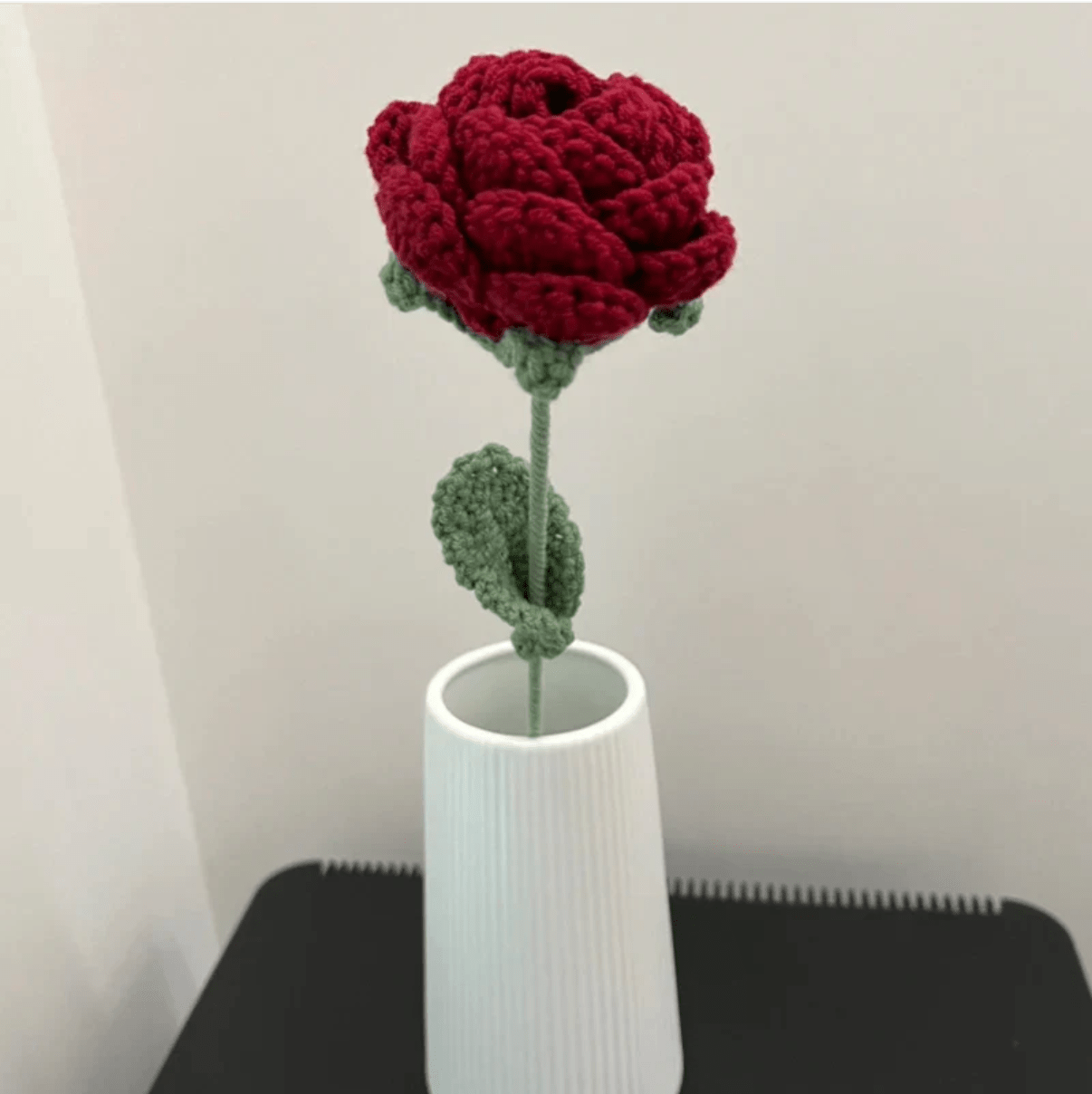 home & garden : The Knitted Roses - Prachtig Decoratiestuk in van Pantino