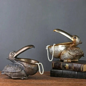 home & garden : The Pelican Decoration - Een Echte Eye-Catcher - Goud in van Pantino